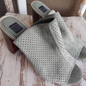 White House Black Market slides